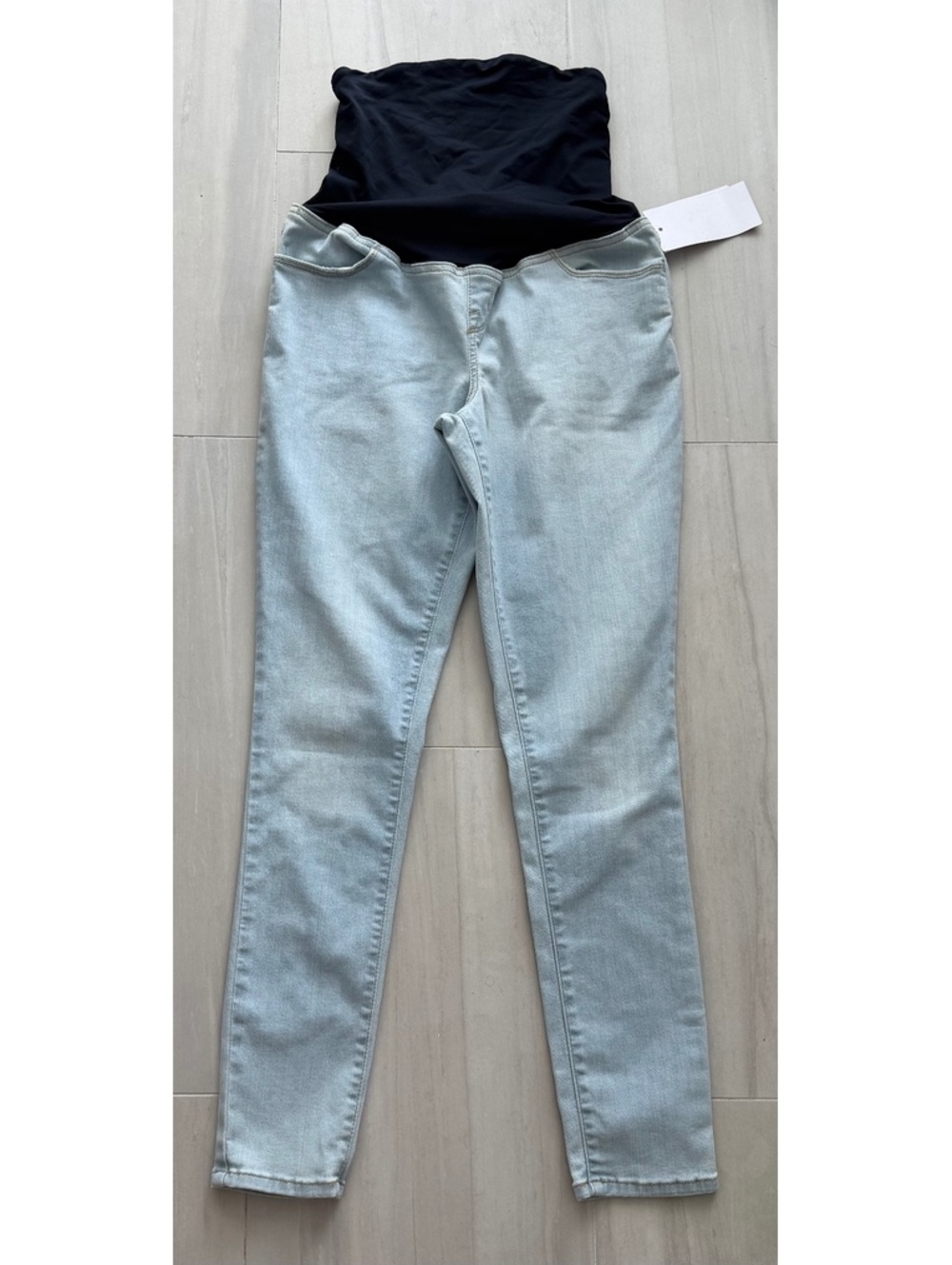 Isabel by Ingrid & Isabel Maternity Skinny Jeans Entubado Light Wash Size 6